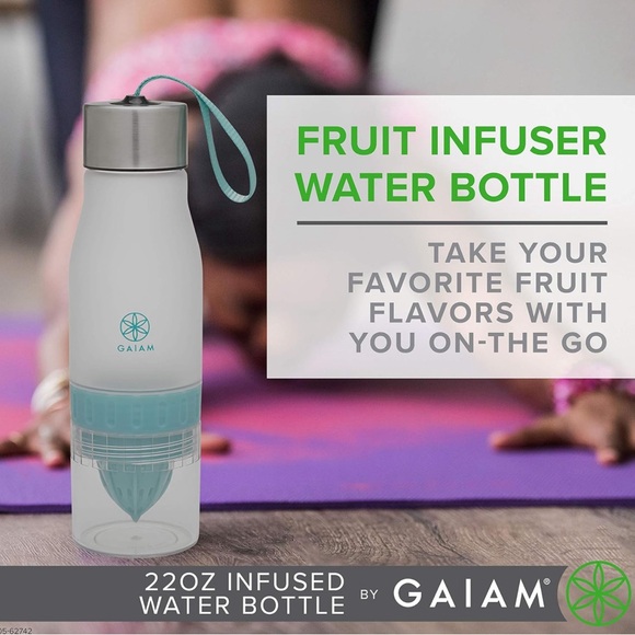 Gaiam *NWT* 22 Ounce Fruit Infuser Water Bottle, BPA Free Non-Toxic, Blue Strap - Picture 4 of 14